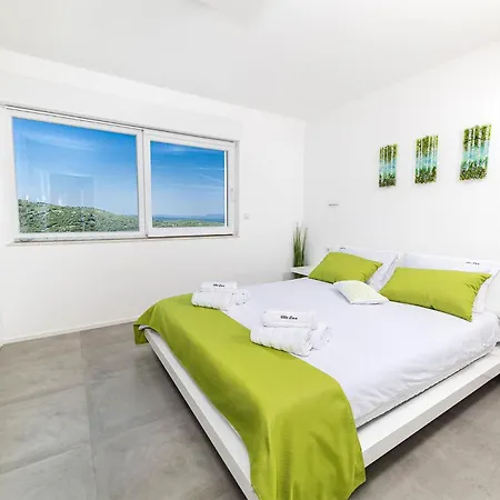 Lovely In With Sauna Grižane